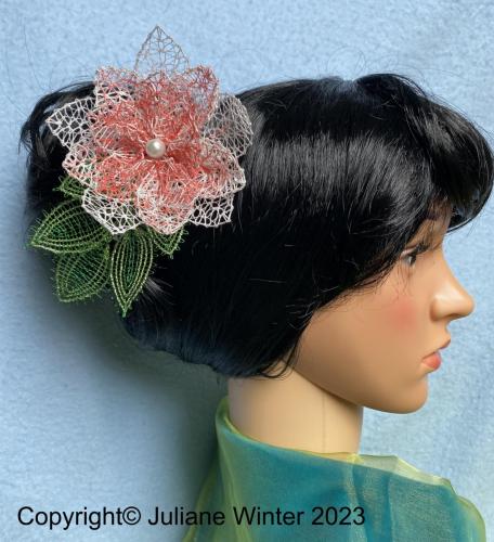 3-D Blüte als Haarschmuck / 3-D blossom as a hair ornament